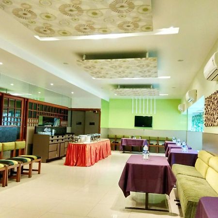 Hotel Raviraj Pune Dış mekan fotoğraf