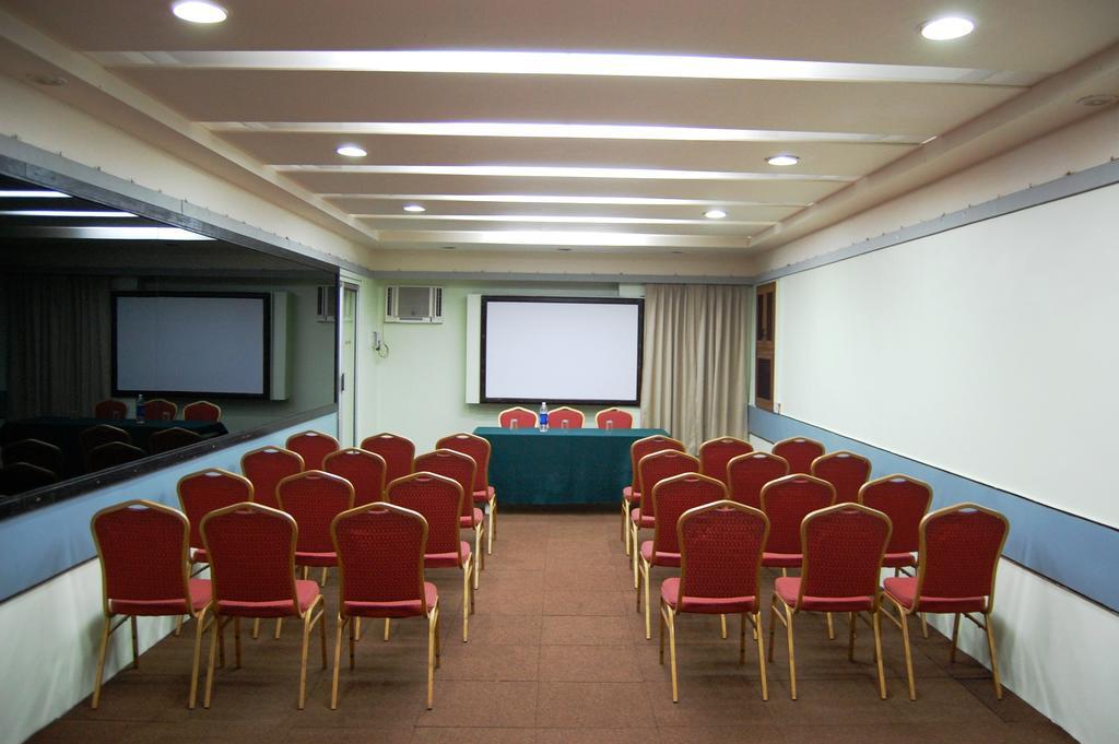 Hotel Raviraj Pune Dış mekan fotoğraf