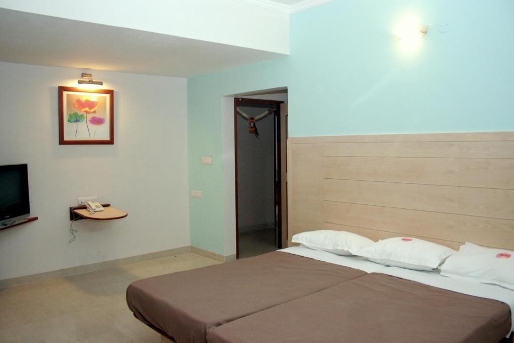 Hotel Raviraj Pune Dış mekan fotoğraf