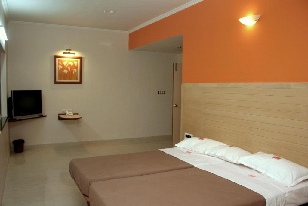 Hotel Raviraj Pune Dış mekan fotoğraf