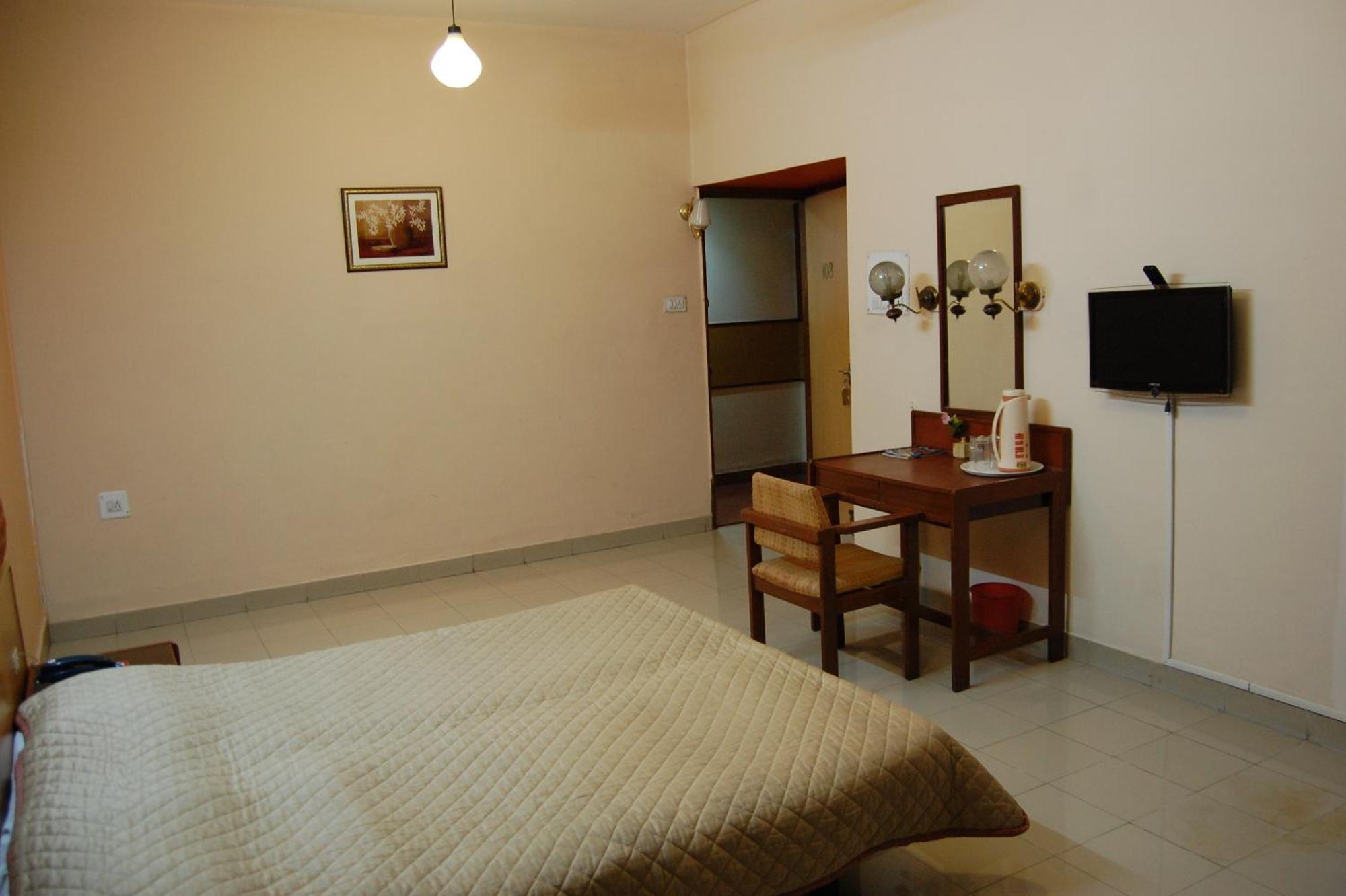 Hotel Raviraj Pune Dış mekan fotoğraf