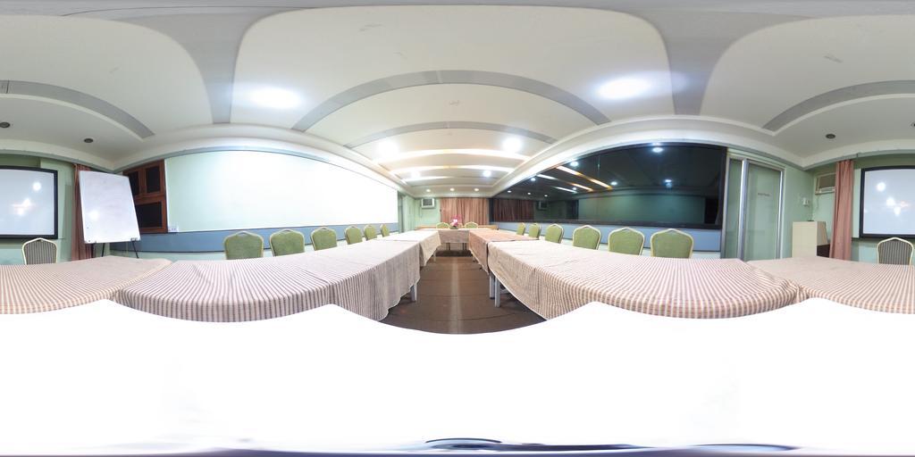 Hotel Raviraj Pune Dış mekan fotoğraf