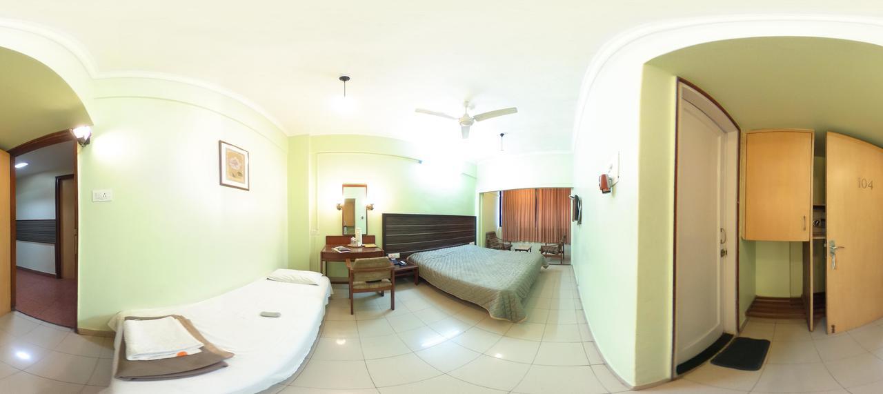 Hotel Raviraj Pune Dış mekan fotoğraf
