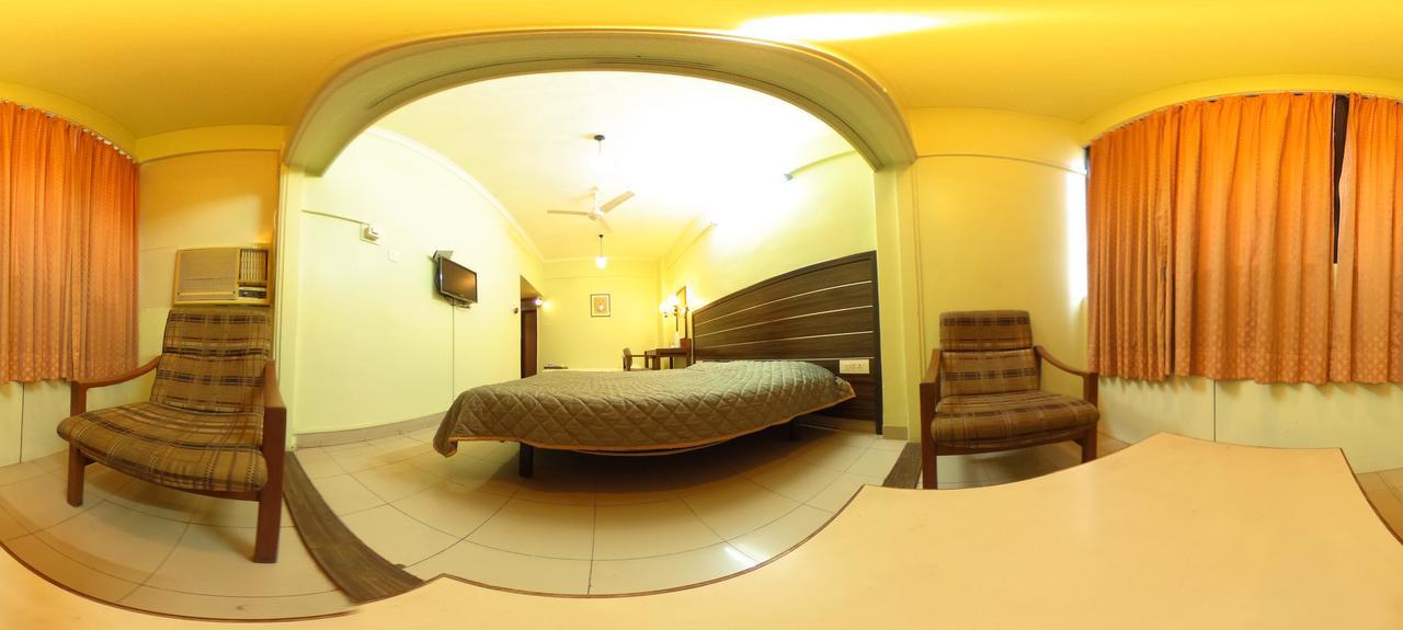 Hotel Raviraj Pune Dış mekan fotoğraf