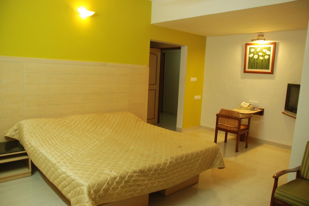 Hotel Raviraj Pune Dış mekan fotoğraf