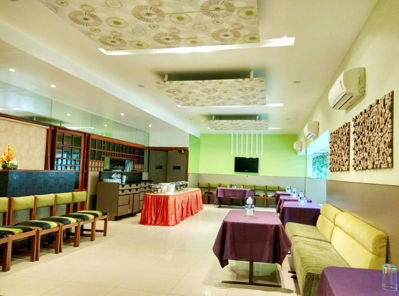 Hotel Raviraj Pune Dış mekan fotoğraf