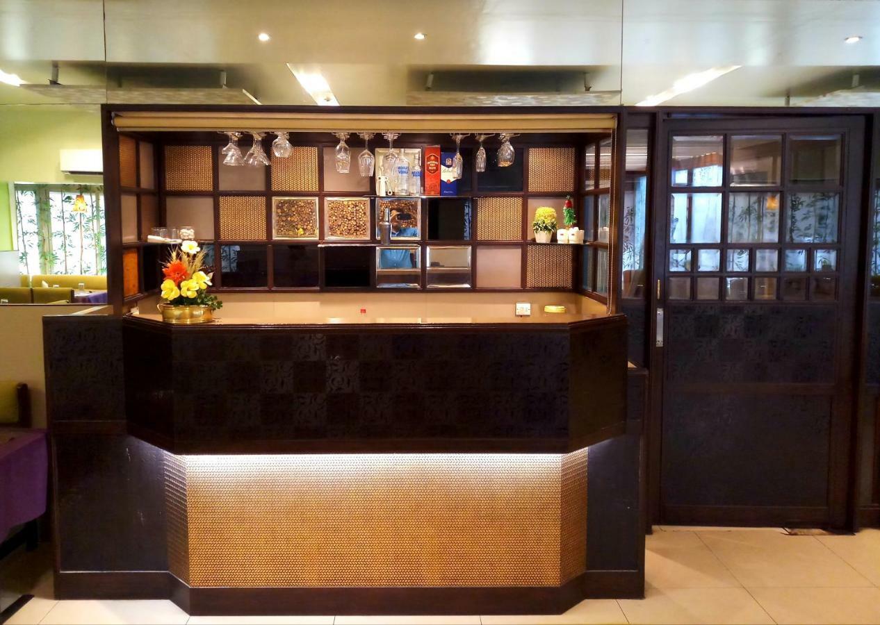 Hotel Raviraj Pune Dış mekan fotoğraf